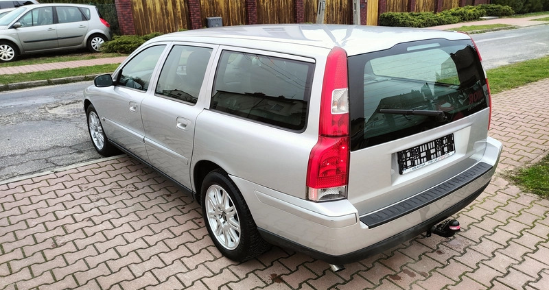 Volvo V70 cena 12999 przebieg: 249000, rok produkcji 2005 z Wieruszów małe 667